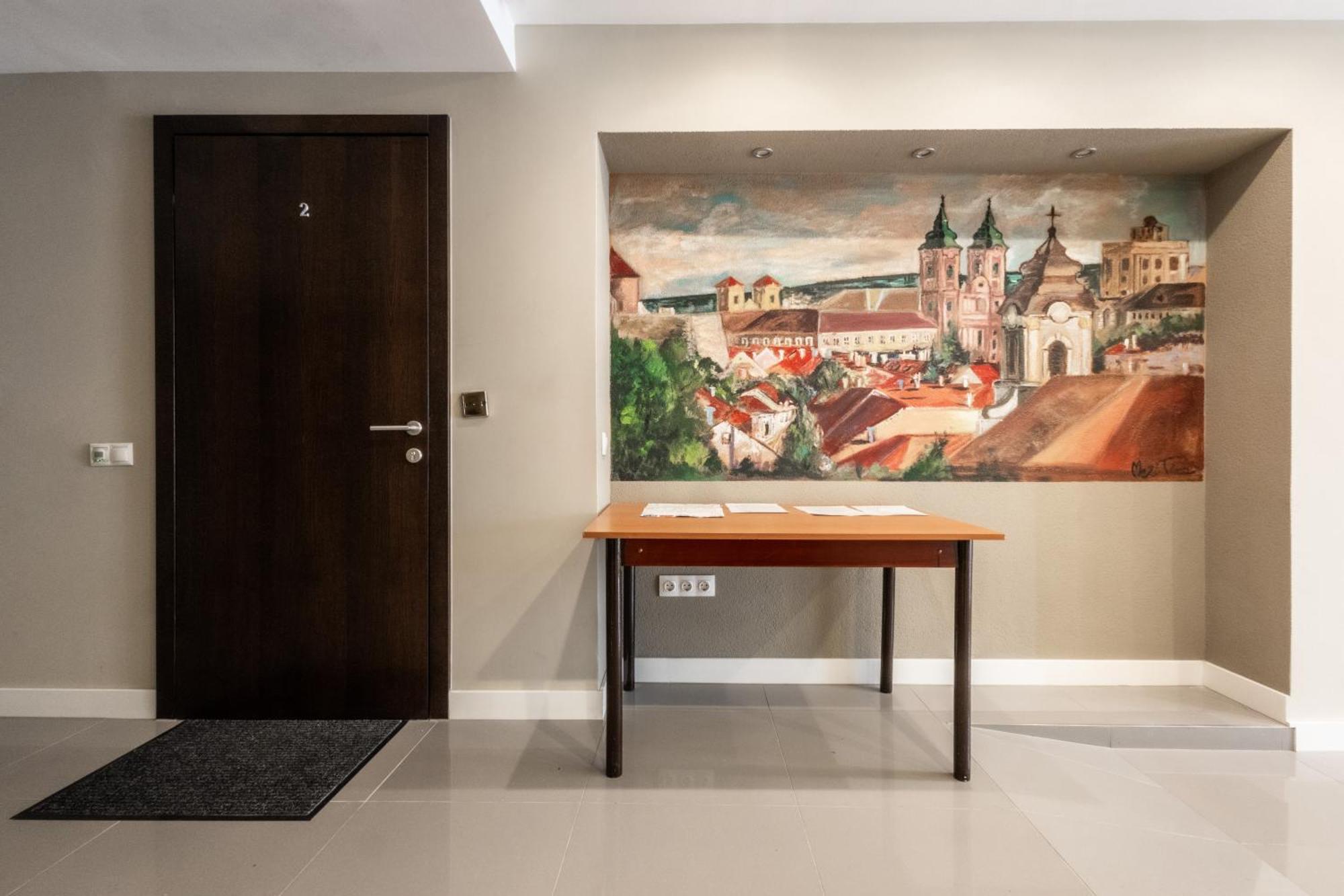 Hellowine Apartman Eger Exteriör bild