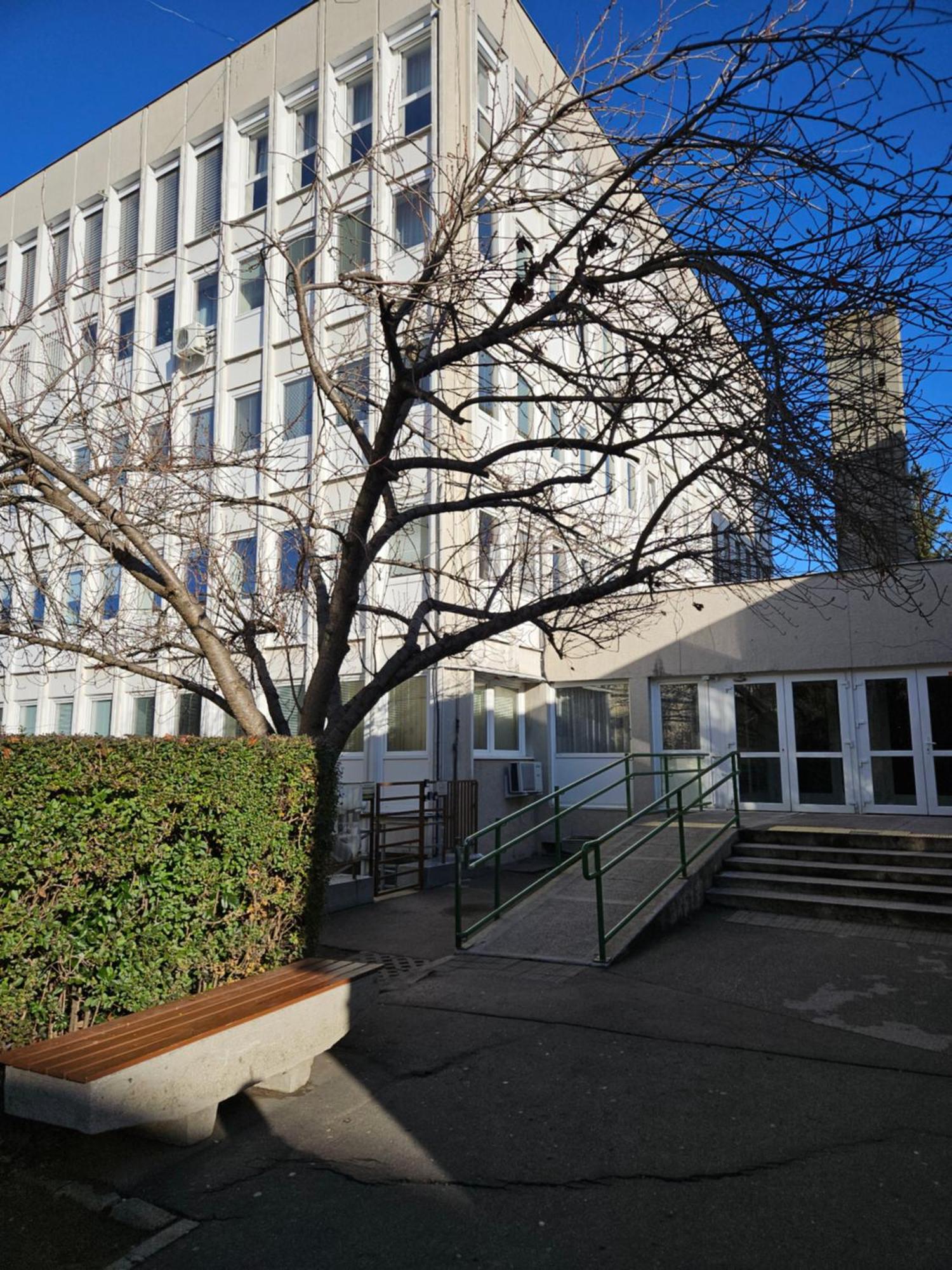 Hellowine Apartman Eger Exteriör bild