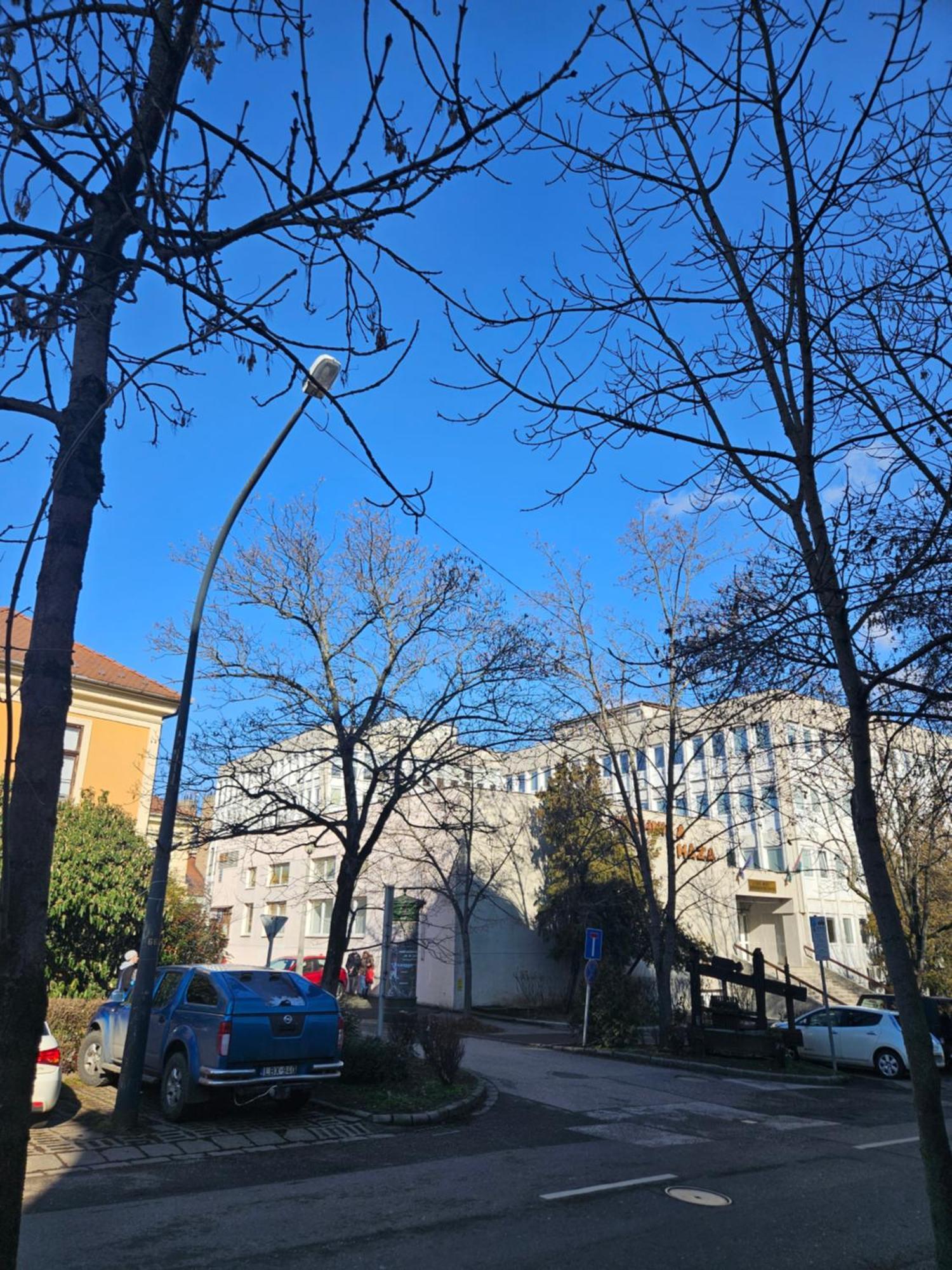 Hellowine Apartman Eger Exteriör bild