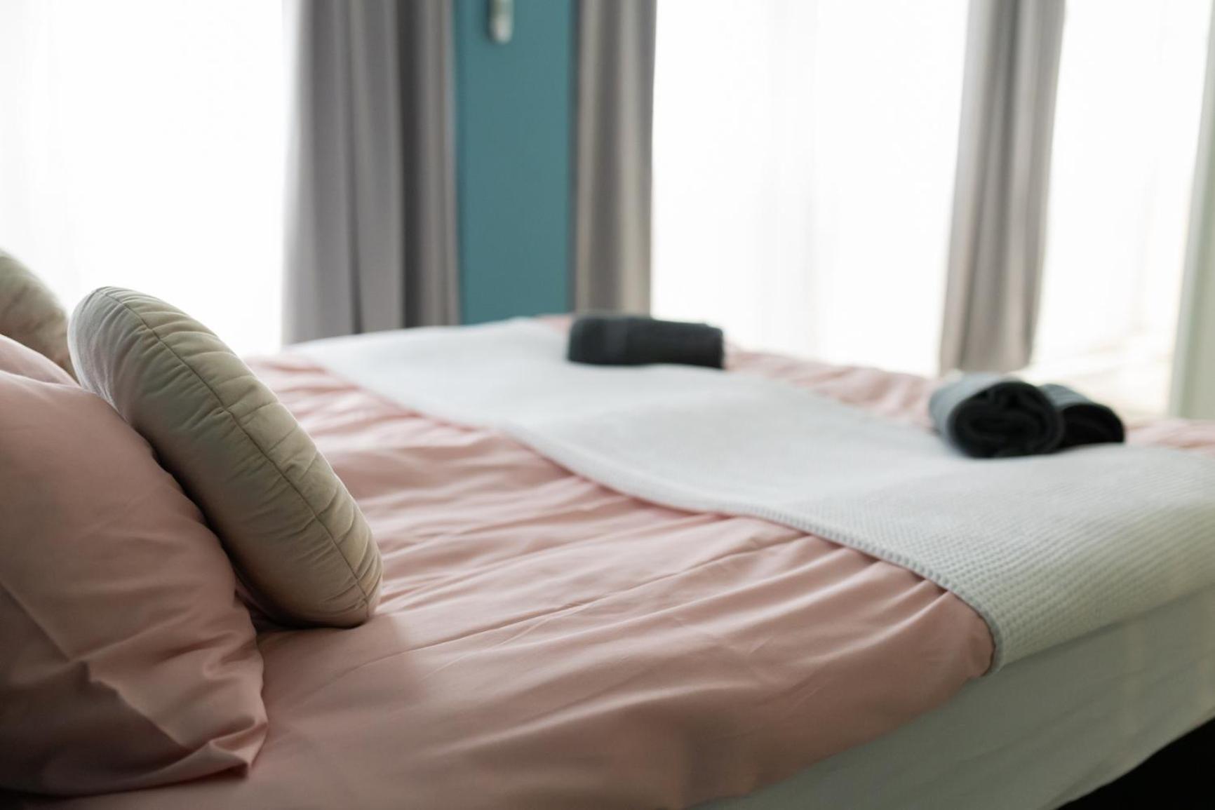 Hellowine Apartman Eger Exteriör bild